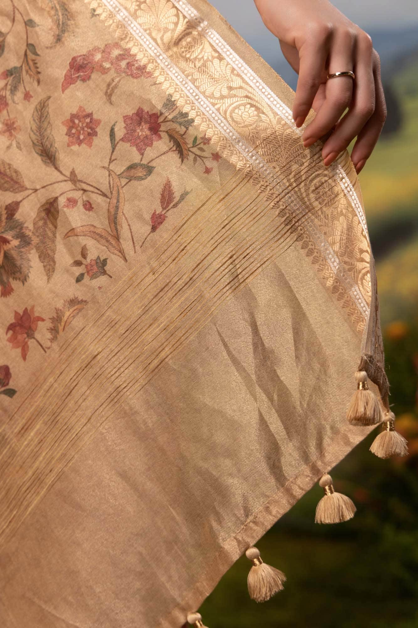 Floral Paradise-Beige Cotton Tissue Saree
