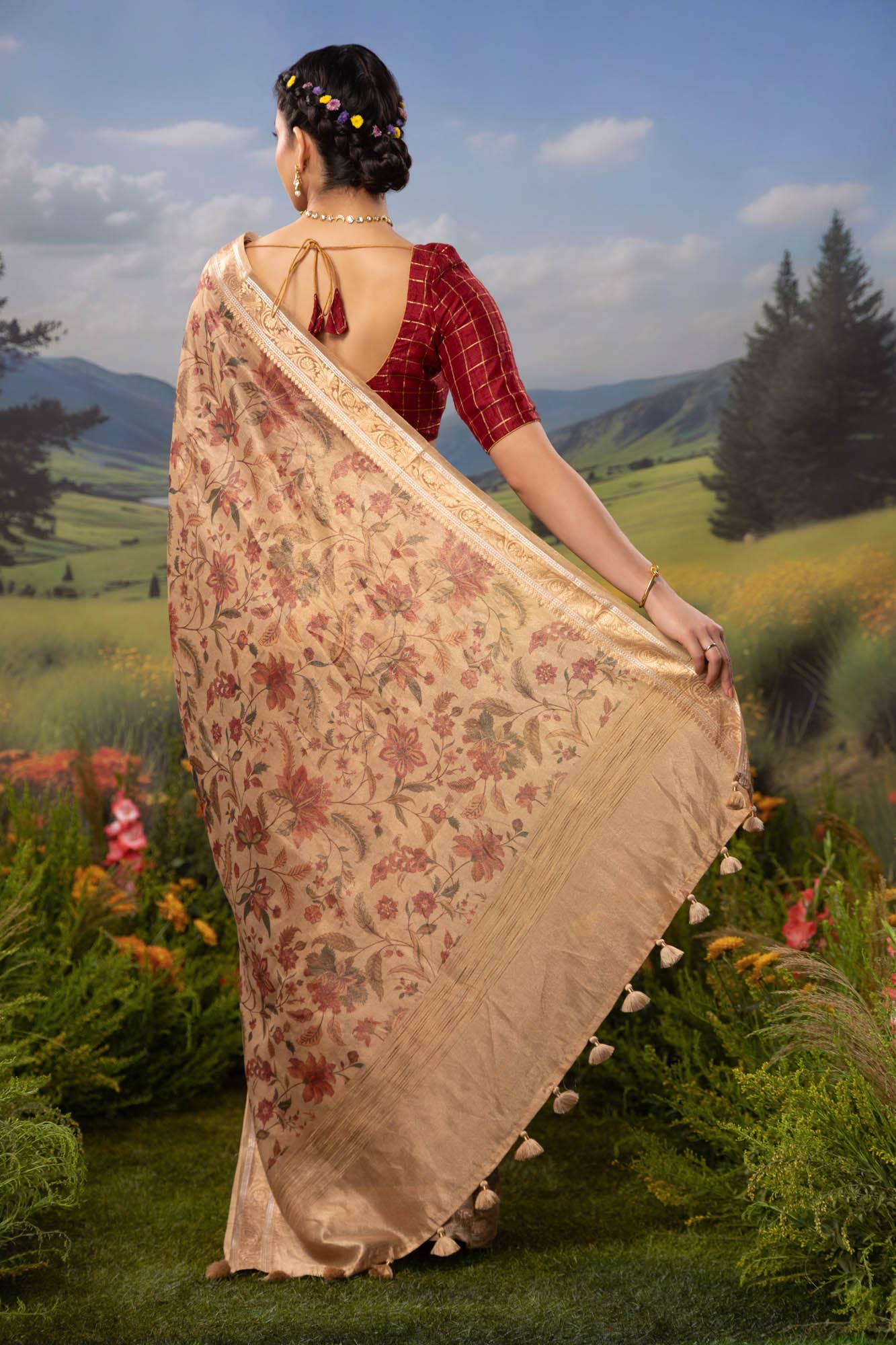 Floral Paradise-Beige Cotton Tissue Saree