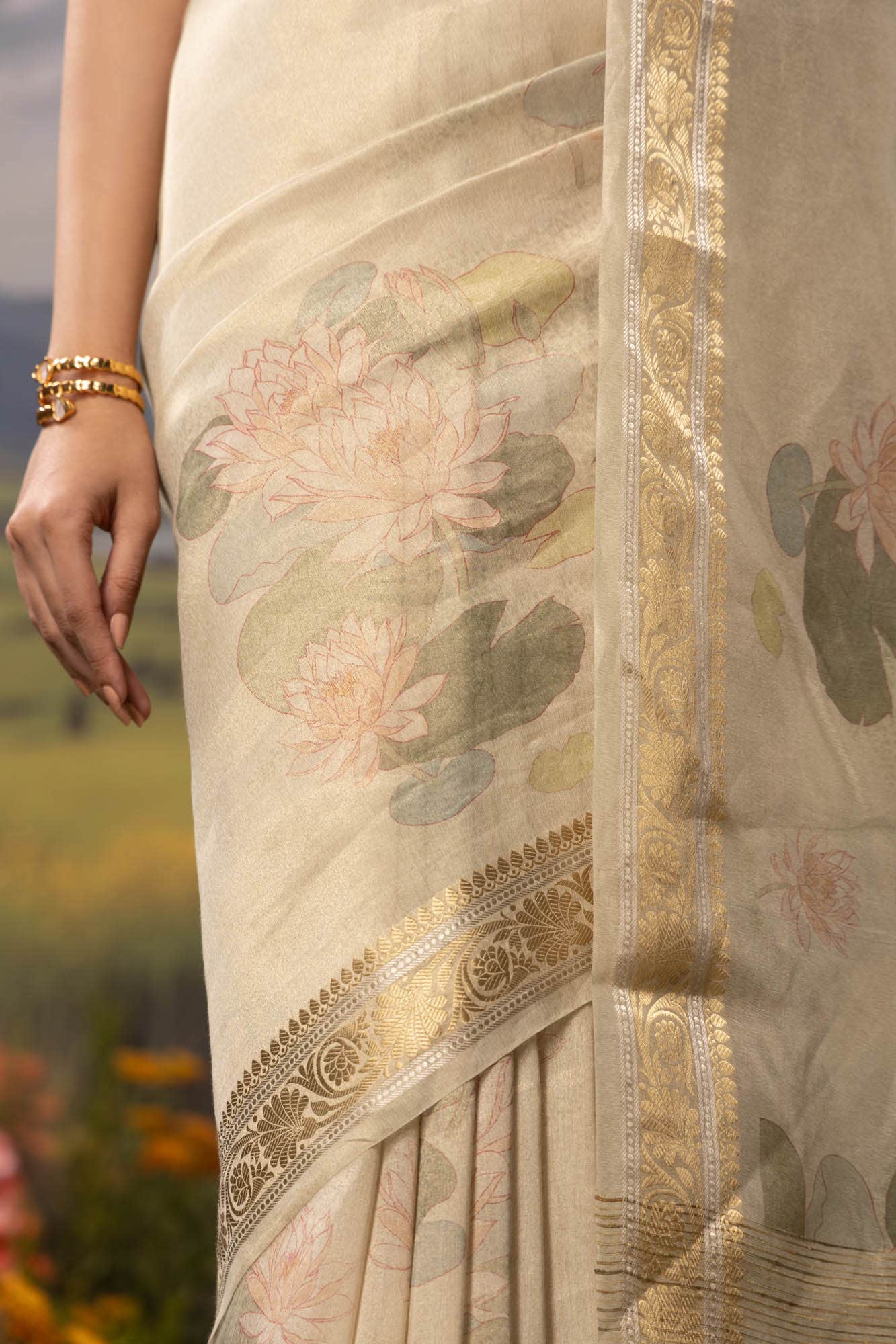 Song of Water Lilies-Beige Cotton Tissue Saree