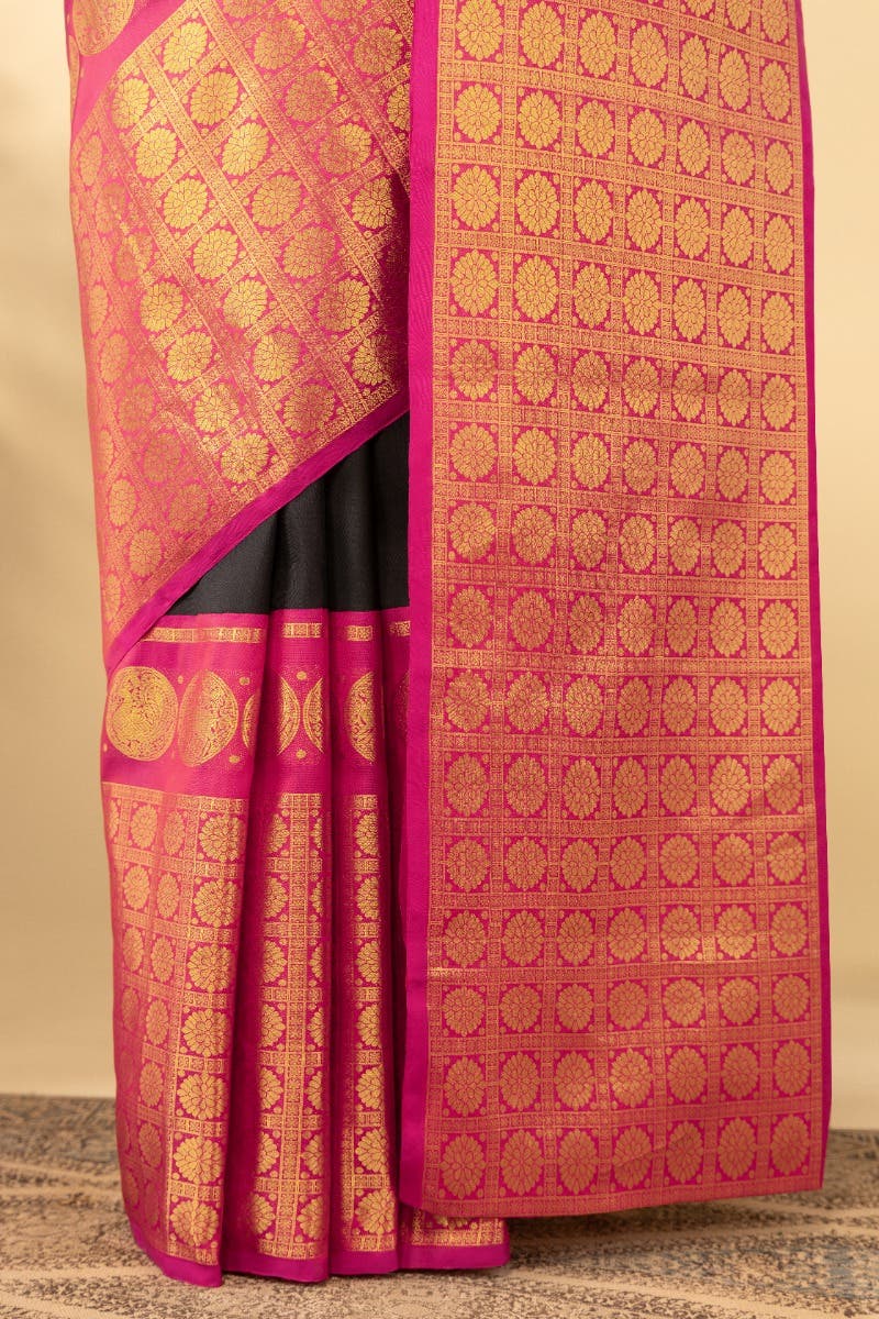 Kanmani-Black Kanchipuram Silk Saree