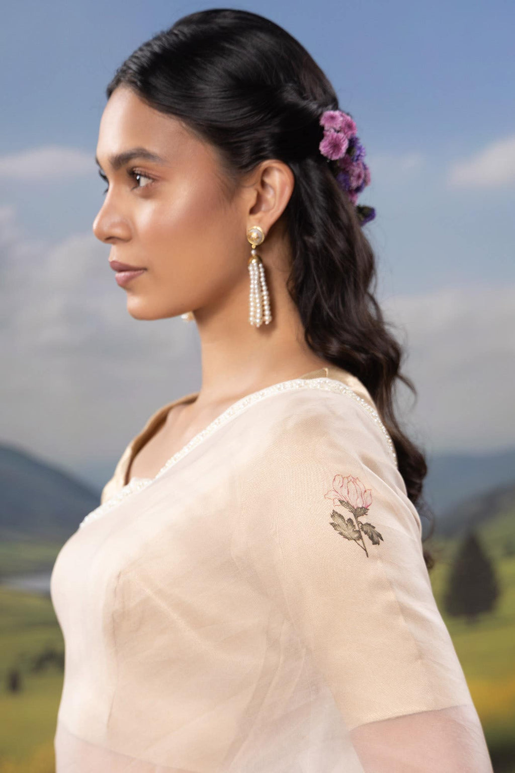 Fields of Crysanthemum-Cream Pure Organza Silk Saree