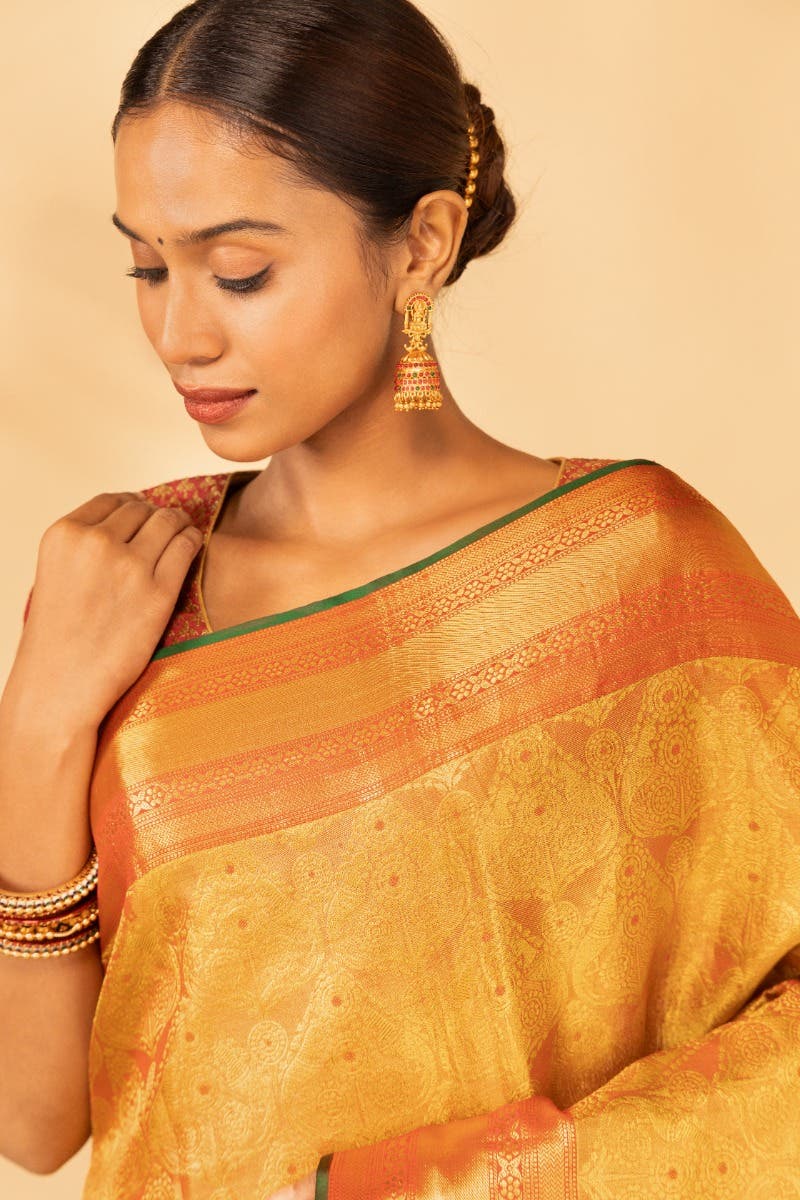 Inakili-Red Kanchipuram Silk Saree
