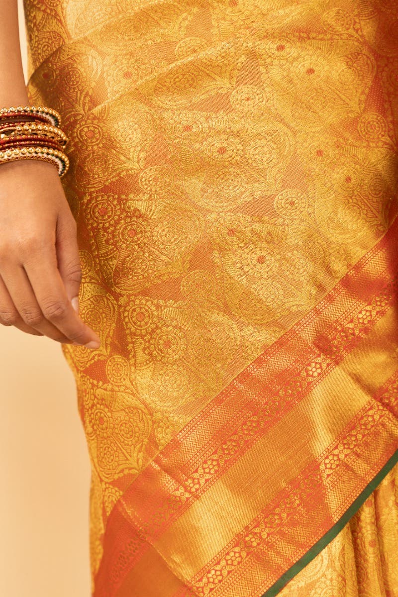 Inakili-Red Kanchipuram Silk Saree