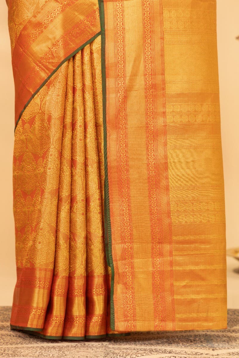 Inakili-Red Kanchipuram Silk Saree