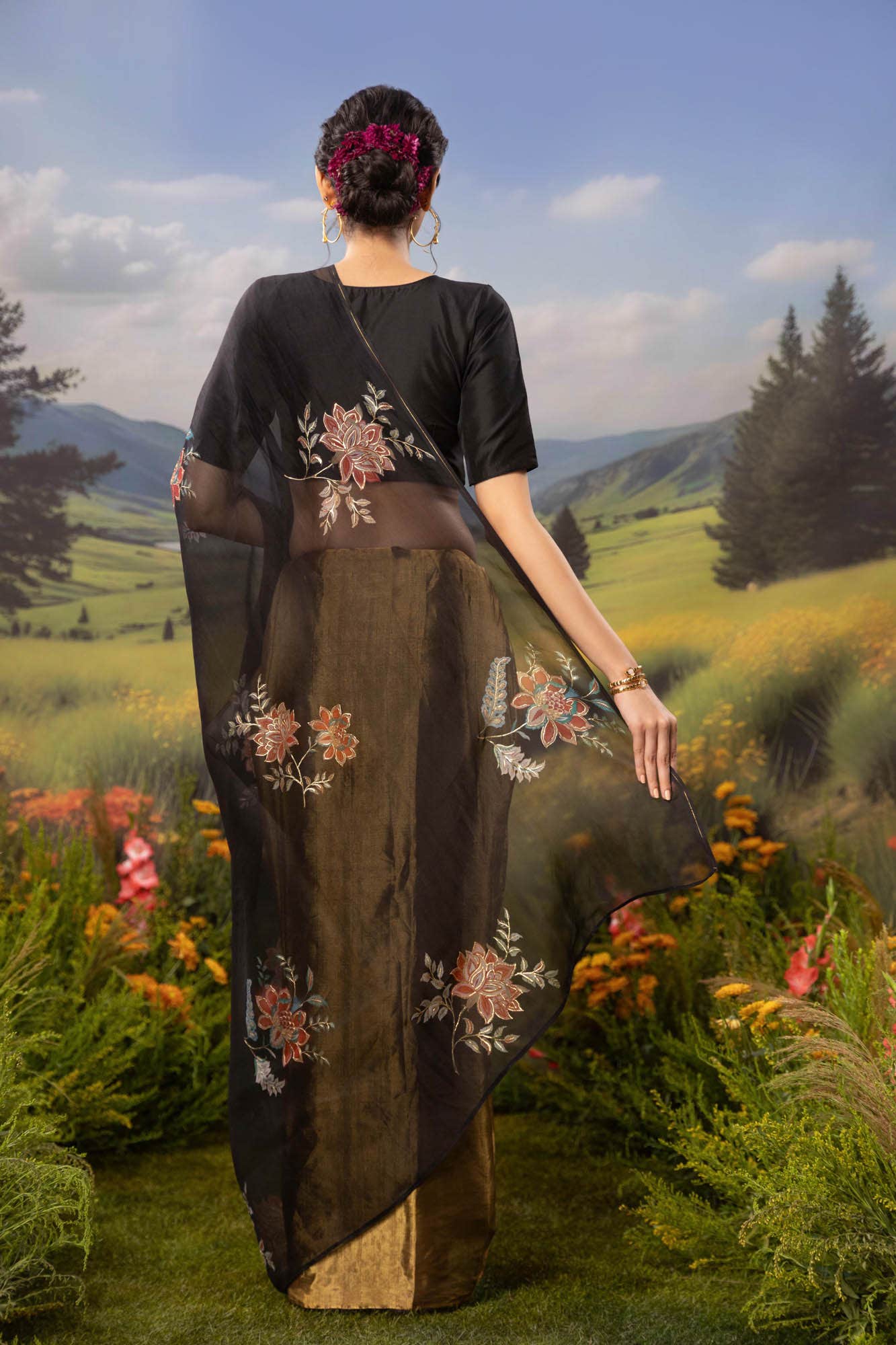 Dawn and Dusk-Gold & Black Pure Organza Silk Saree