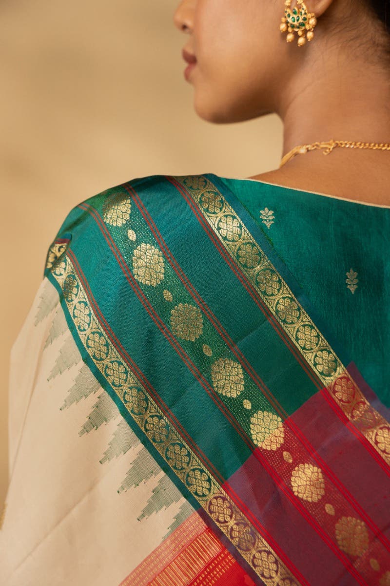 Kamalam-Off White Kanchipuram Silk Saree