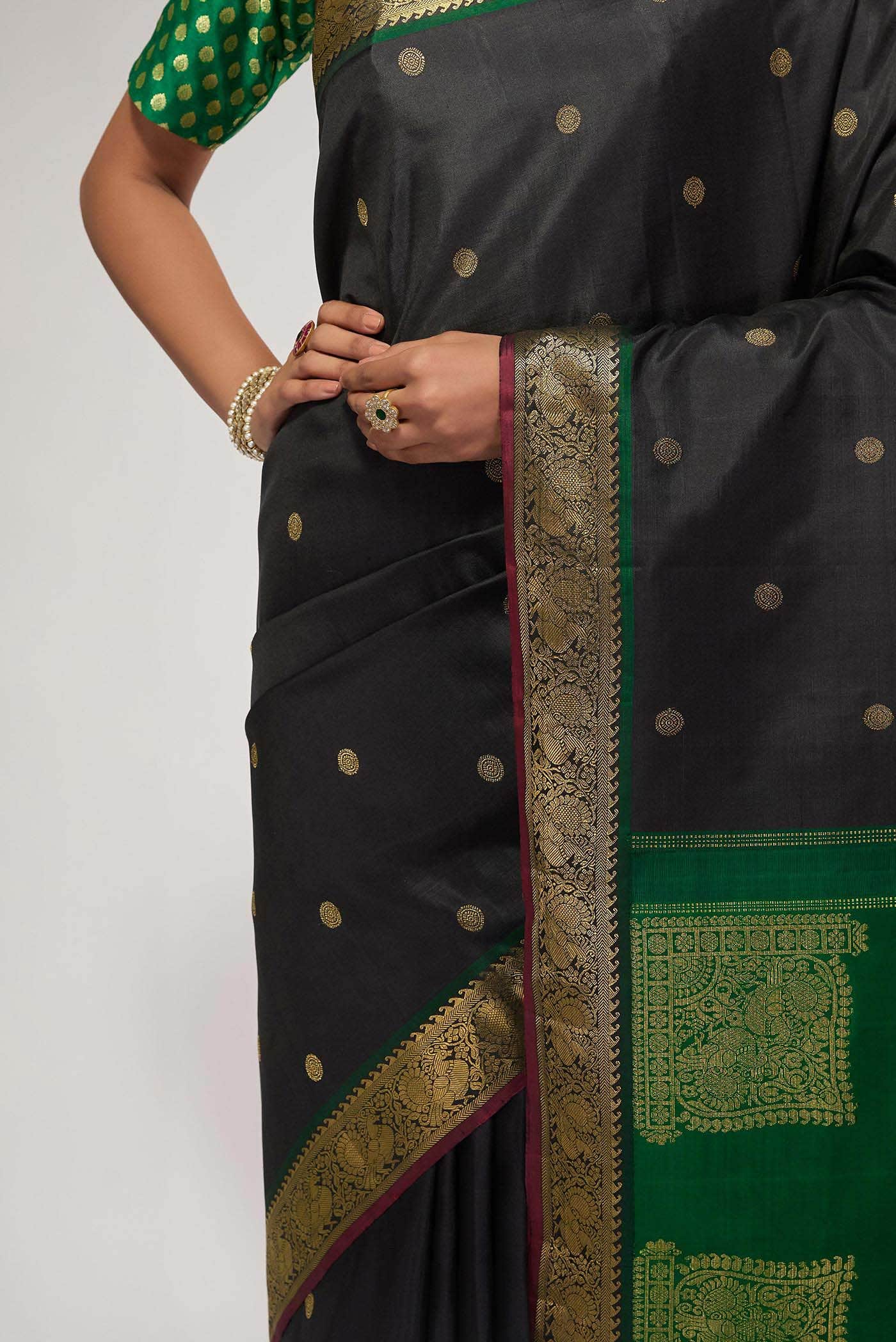 Dvisha-Pure Silk Pure Gold Zari Black Kanchipuram Saree