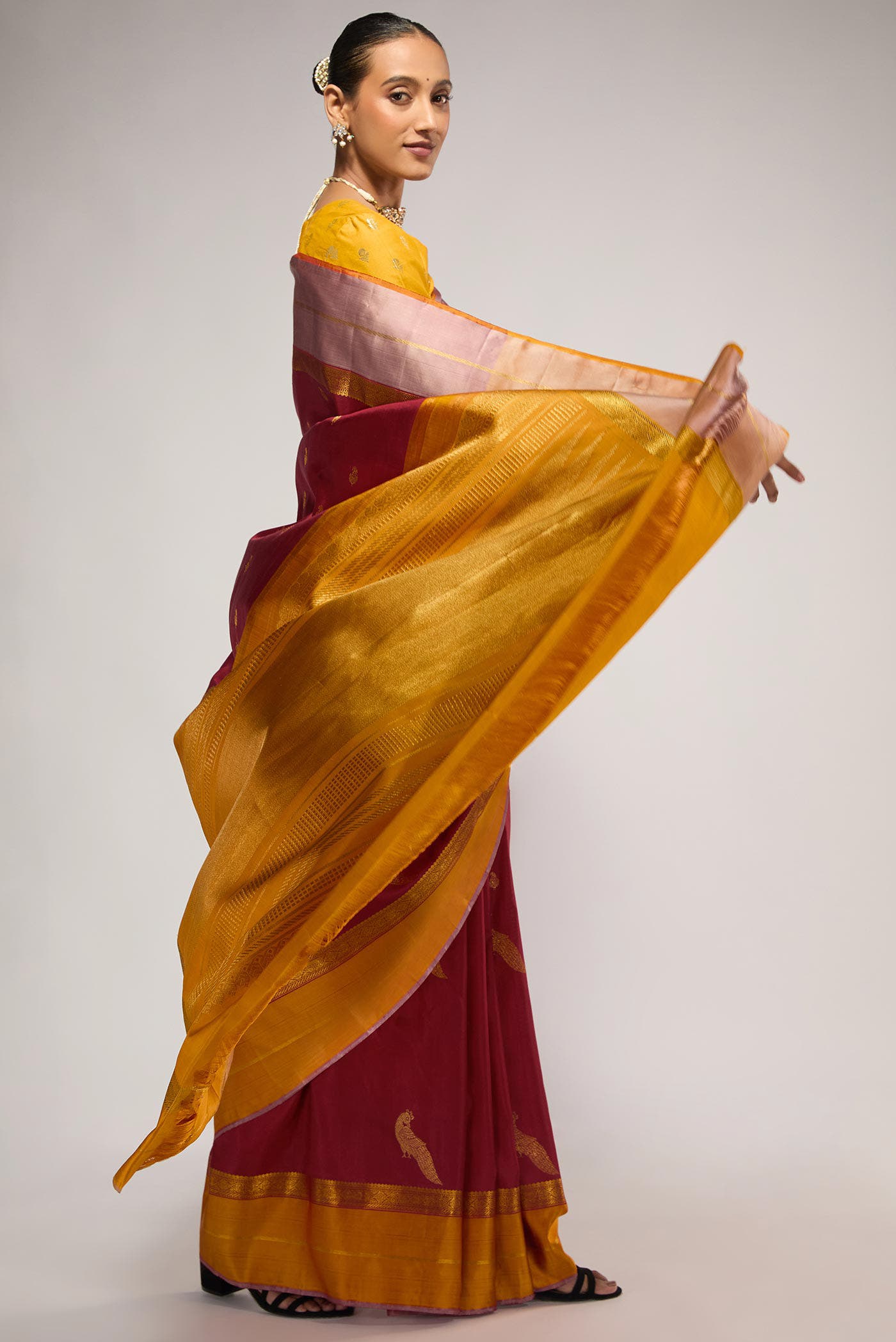 Varnika-Pure Silk Pure Gold Zari Red Kanchipuram Saree
