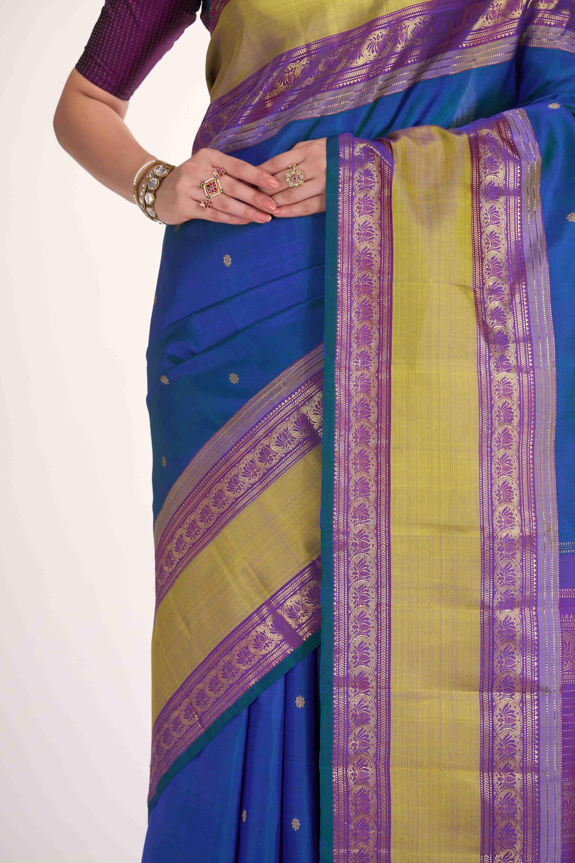 Tamira-Pure Silk Pure Gold Zari Blue with Green Dual Tone Kanchipuram Saree