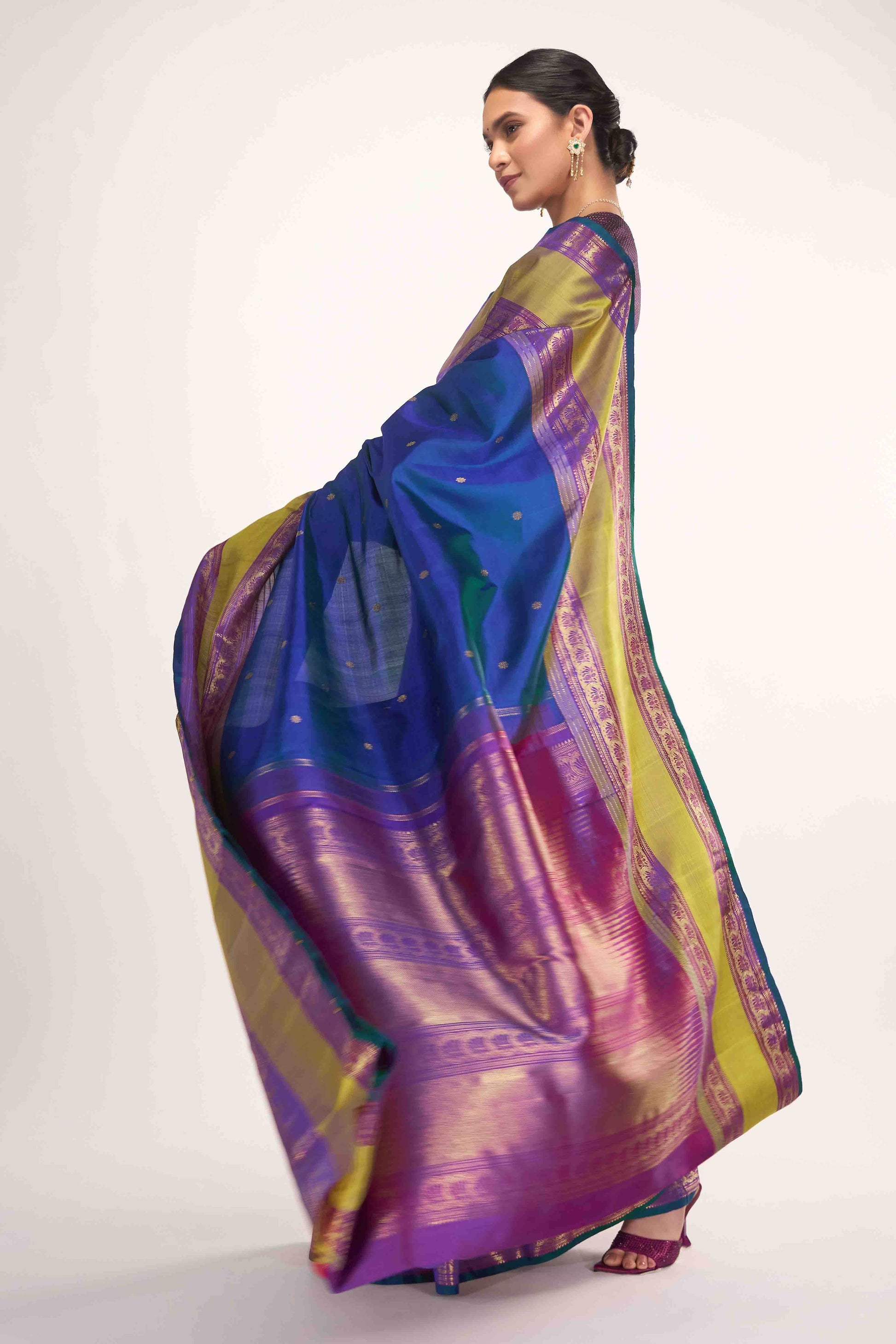 Tamira-Pure Silk Pure Gold Zari Blue with Green Dual Tone Kanchipuram Saree