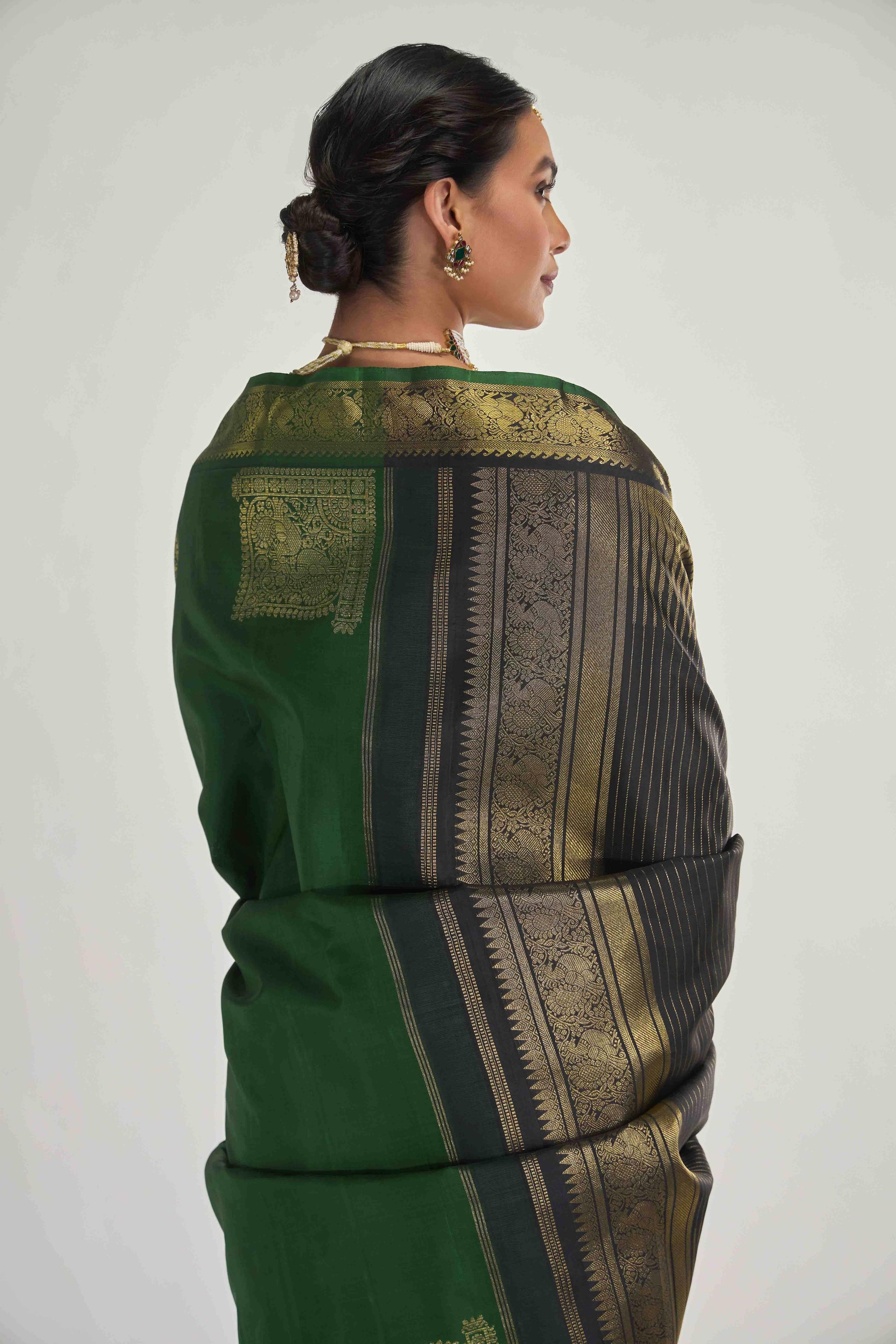 Dvisha-Pure Silk Pure Gold Zari Arraku Red Kanchipuram Saree