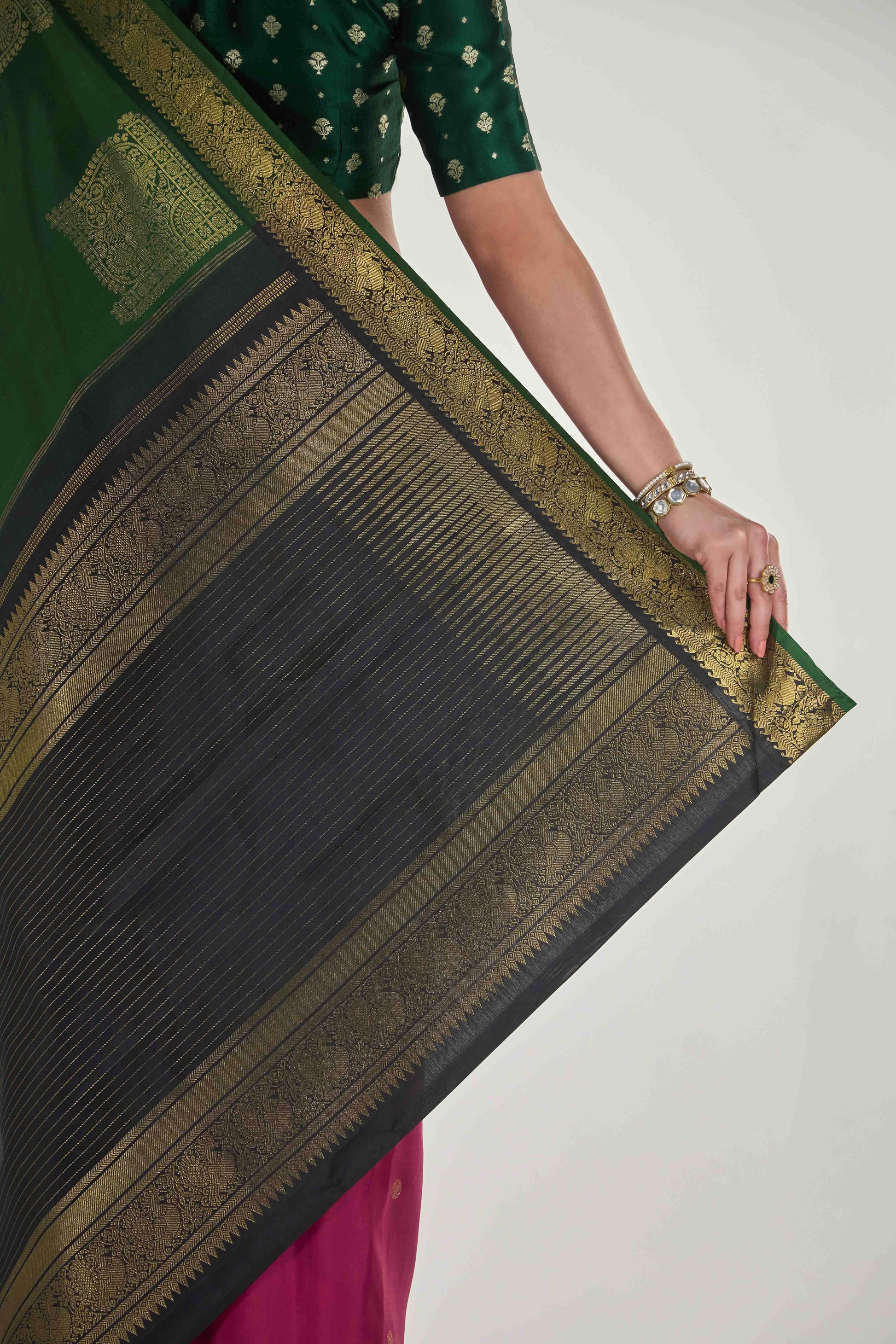 Dvisha-Pure Silk Pure Gold Zari Arraku Red Kanchipuram Saree