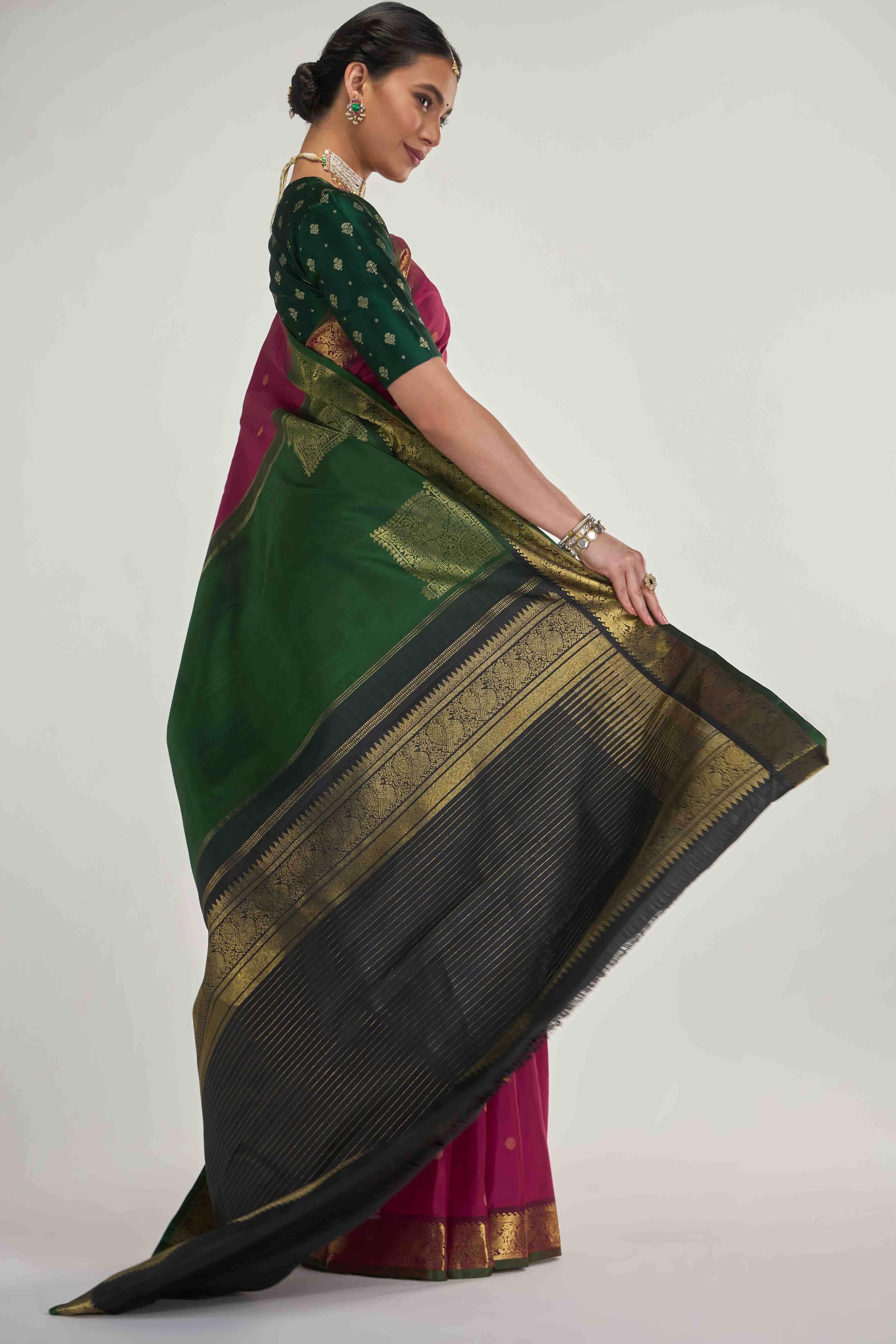 Dvisha-Pure Silk Pure Gold Zari Arraku Red Kanchipuram Saree