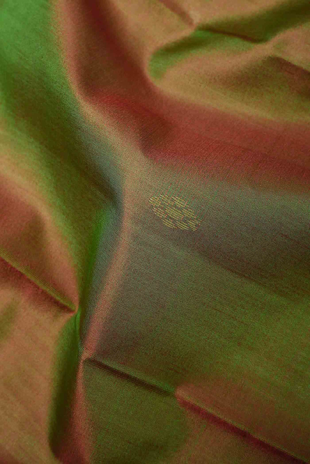 Green with Red Dual Tone Kanchipuram Silk Saree