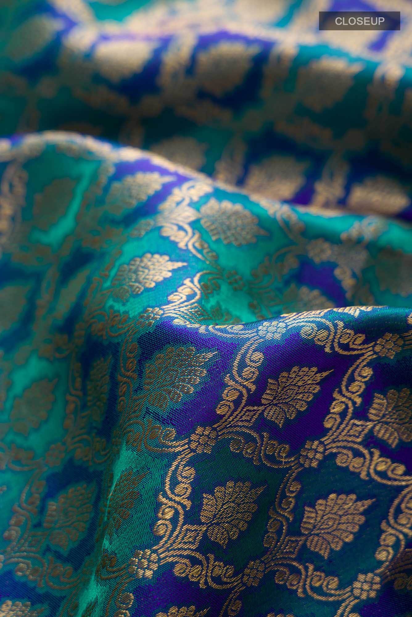 Blu with Green Dual Tone Kanchipuram Silk Saree