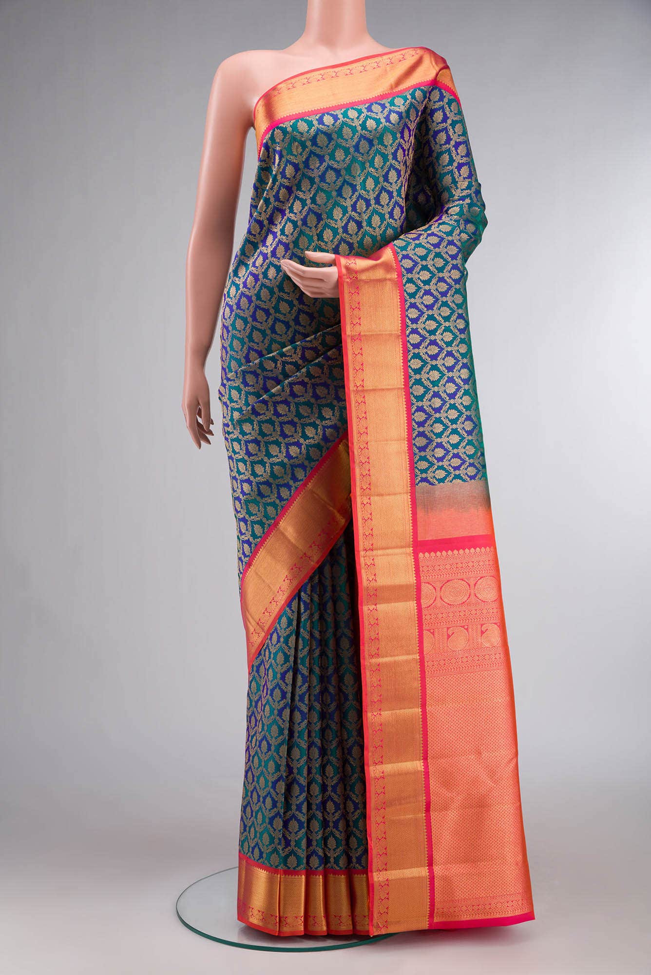 Blu with Green Dual Tone Kanchipuram Silk Saree