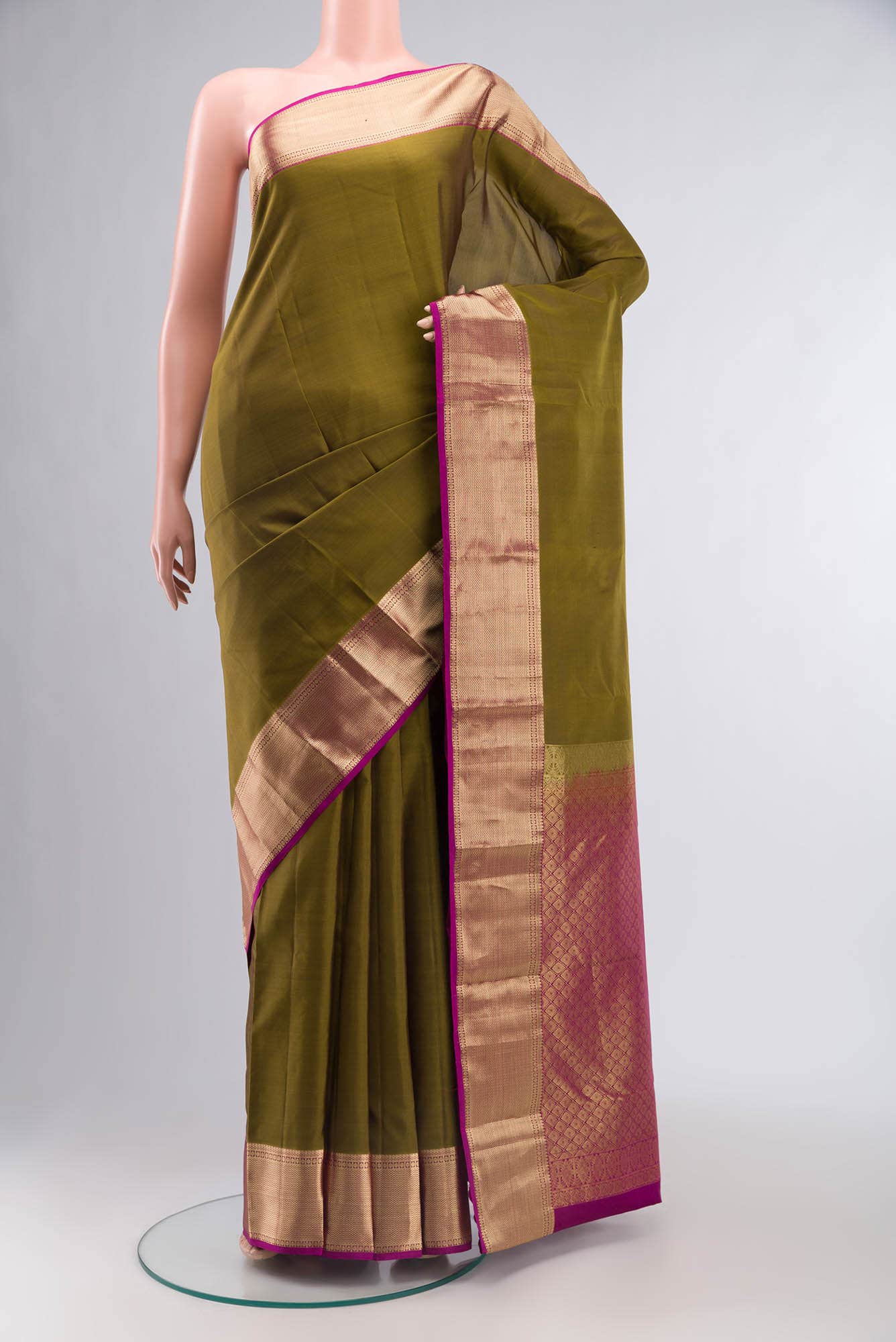 Mehandi Green Kanchipuram Silk Saree
