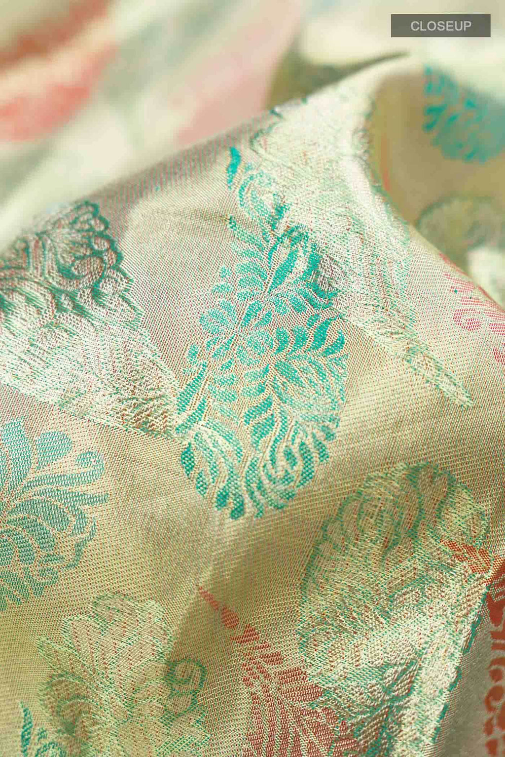 Green with Gold Dual Tone Kanchipuram Tissue Silk Saree