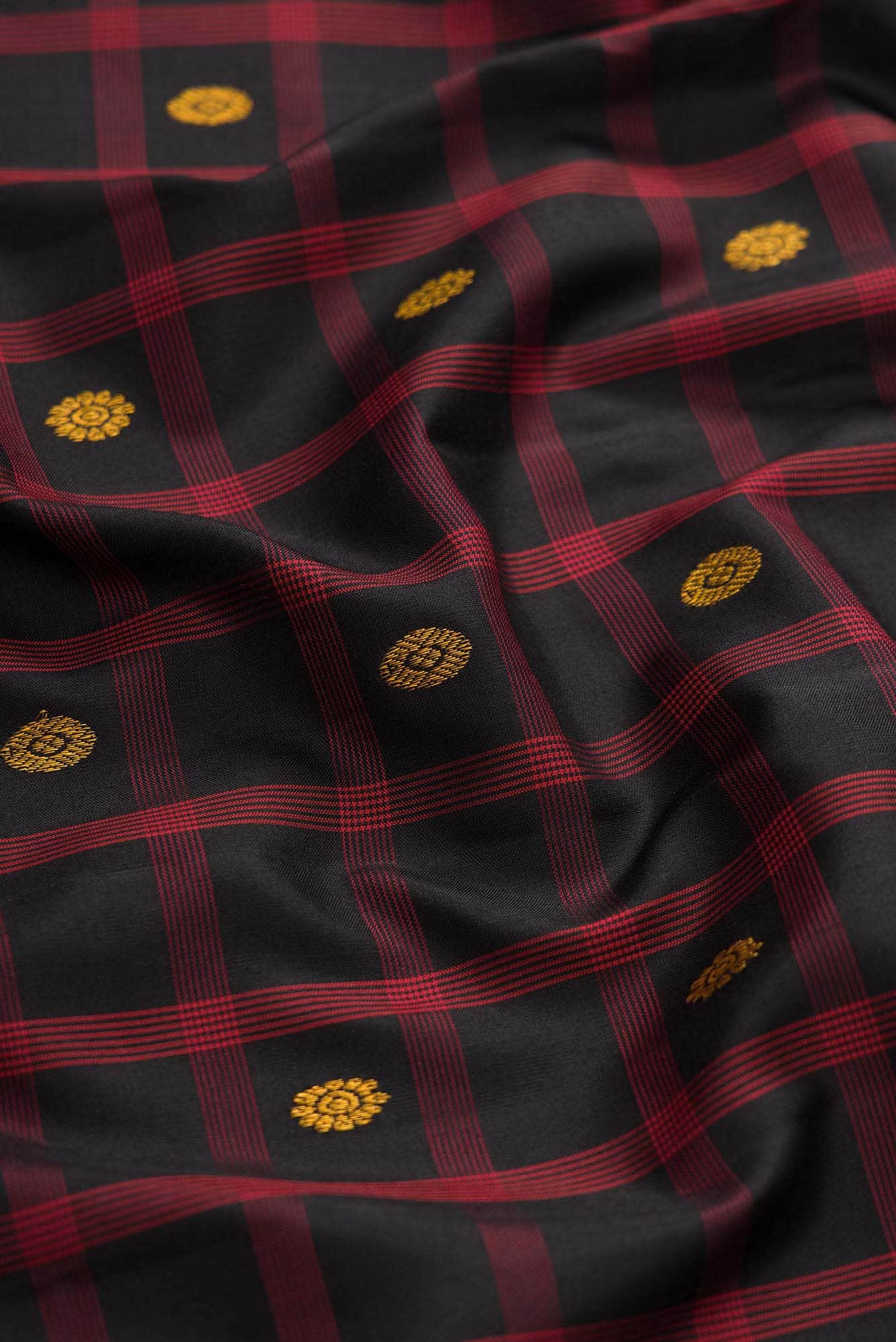 Black Dual Tone Gadwal Silk Saree