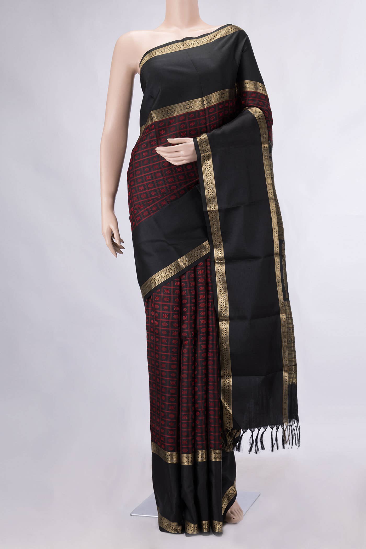 Pure Silk Pure Zari Black Dual Tone Kanchipuram Saree