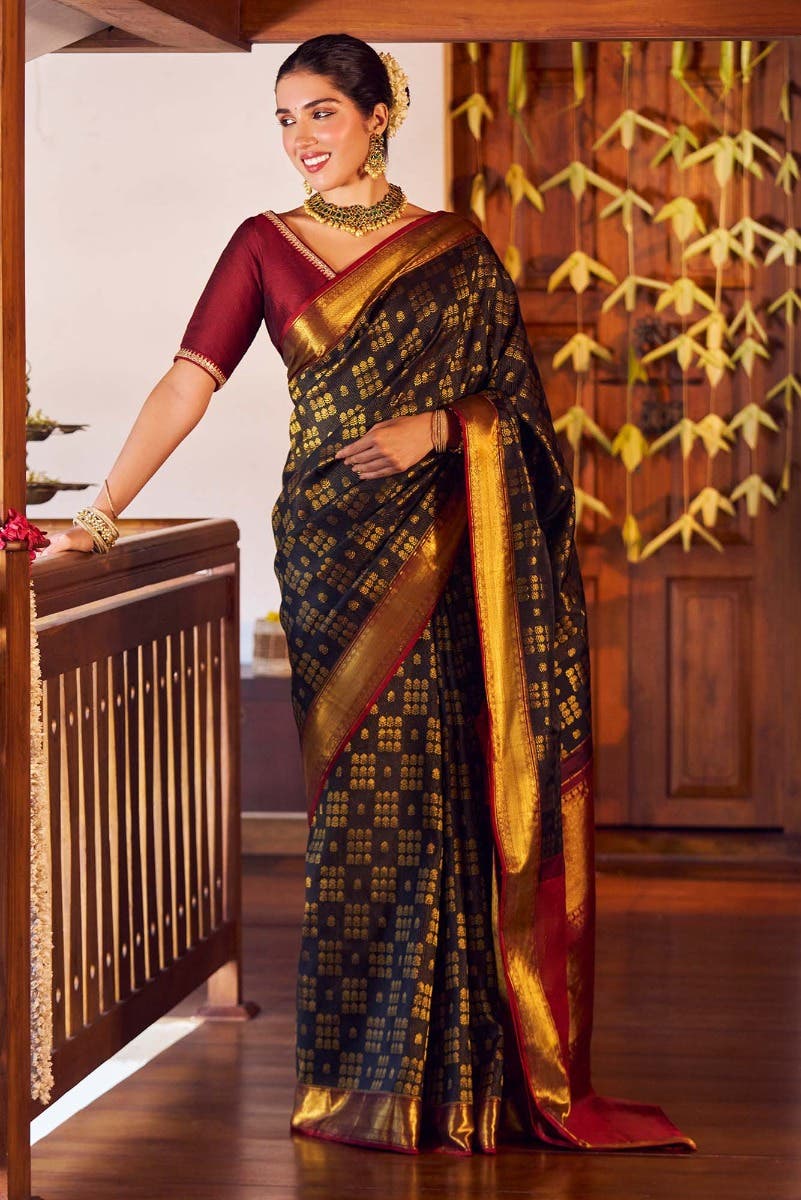 Kanaka-Black Kanchipuram Silk Saree