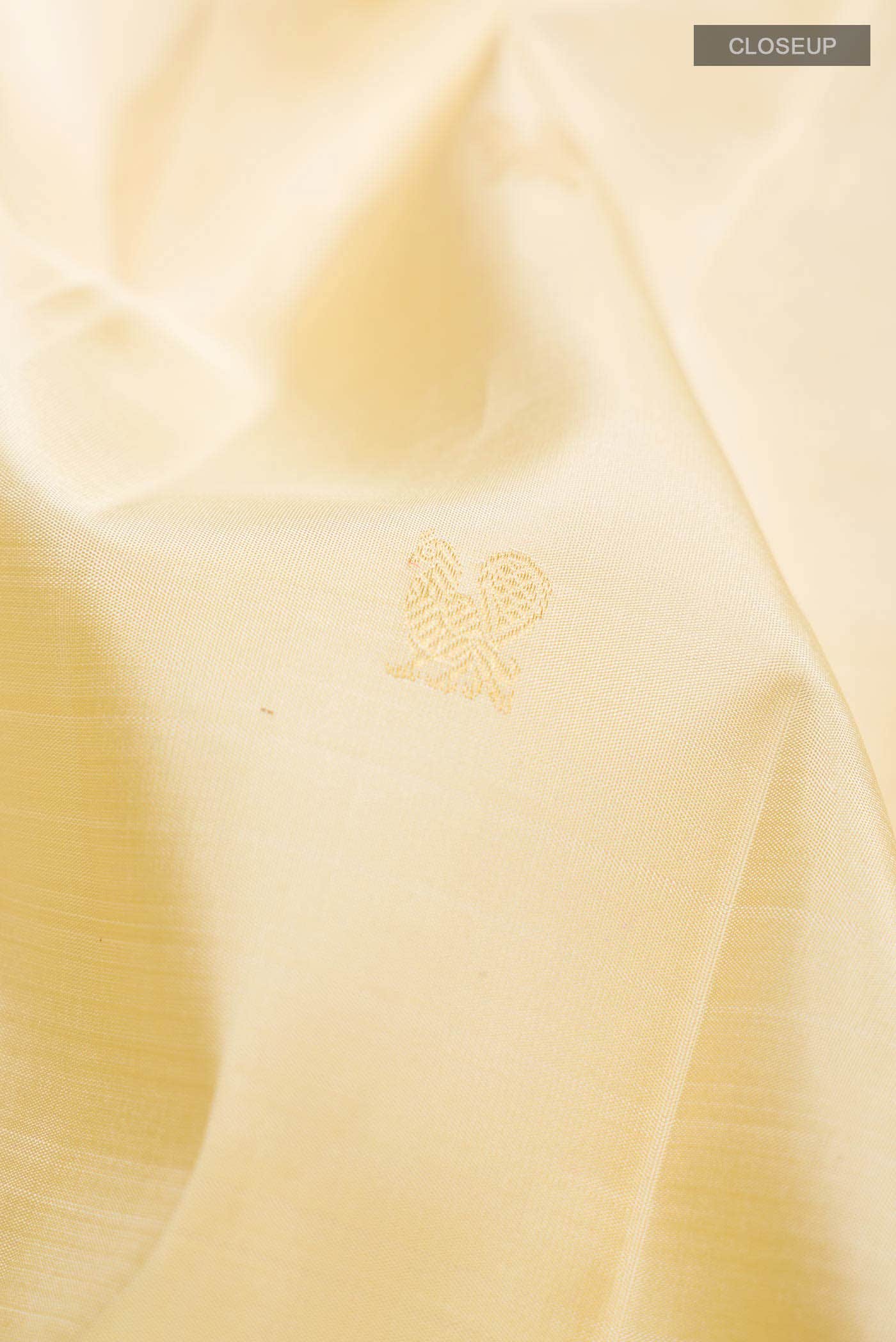Off White Kanchipuram Silk Saree
