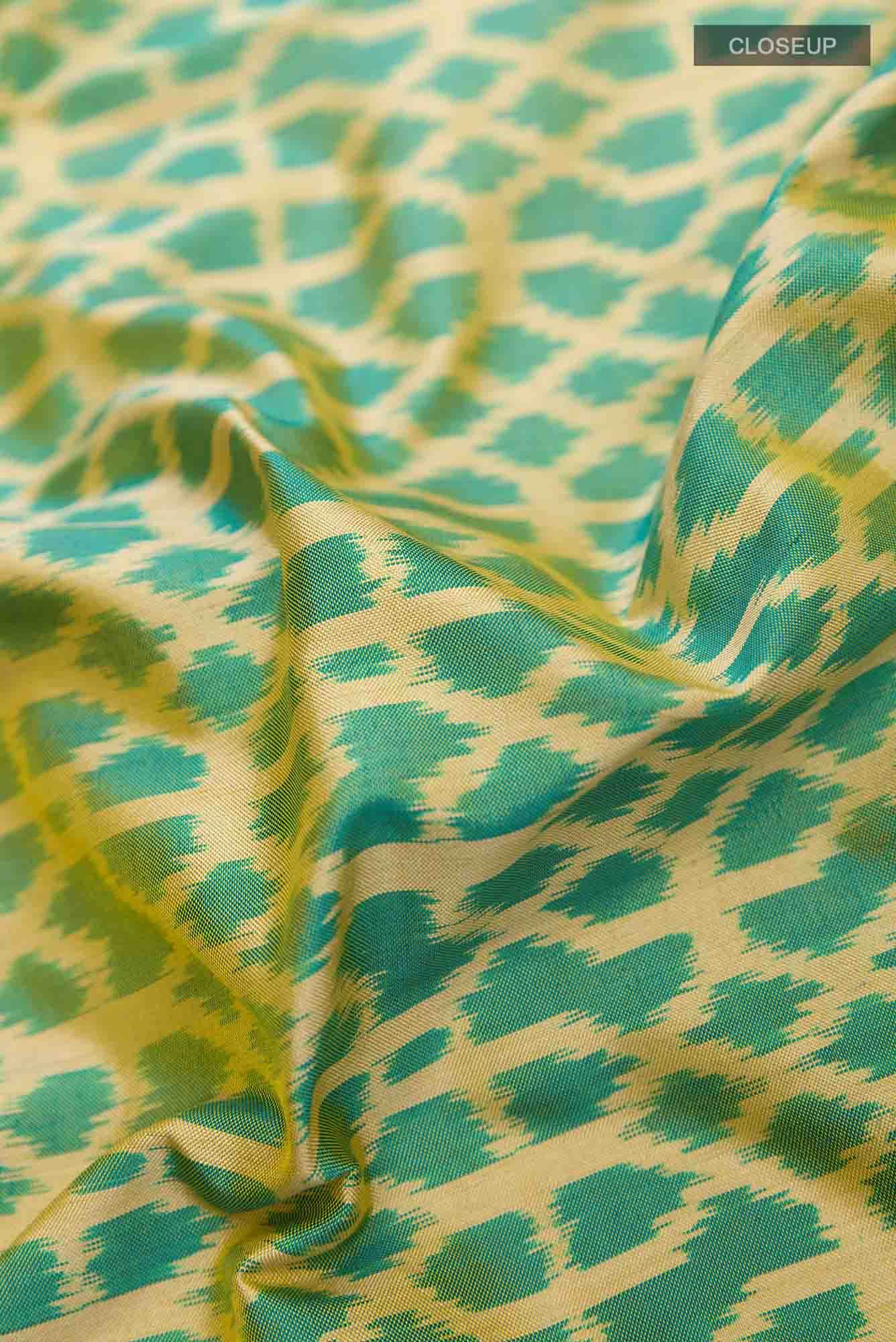 Green Dual Tone Pochampally Silk Saree