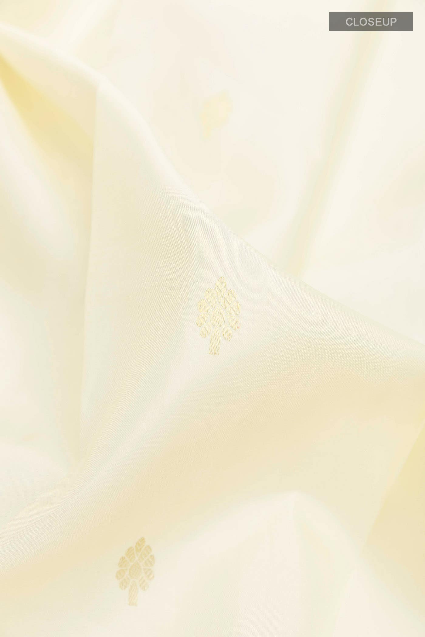 Off White Kanchipuram Silk Saree