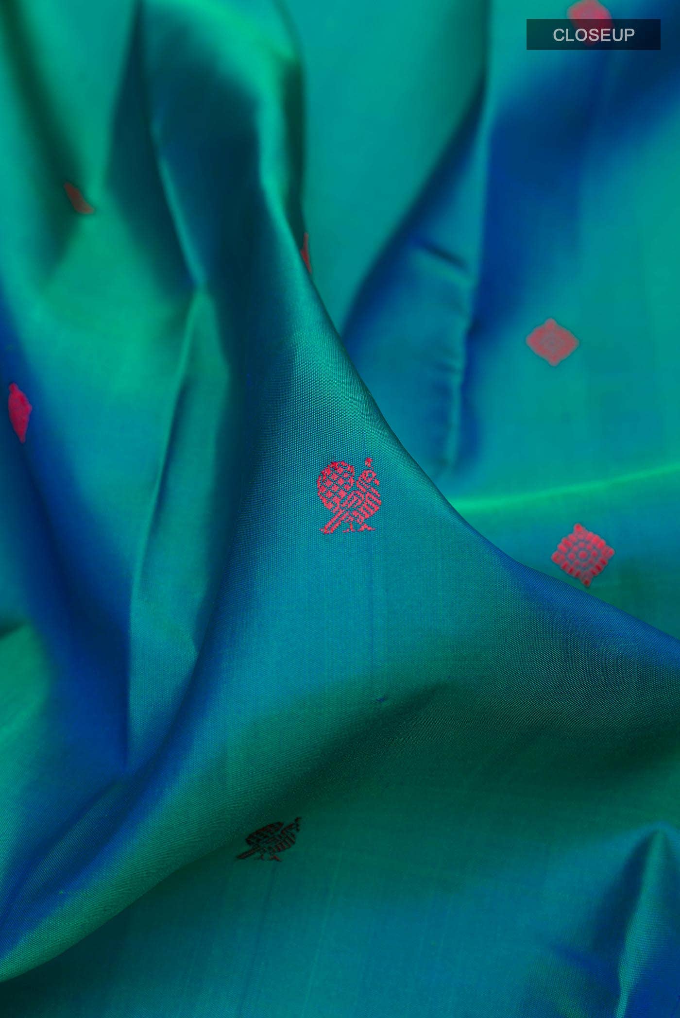 Green Dual Tone Kanchipuram Silk Saree