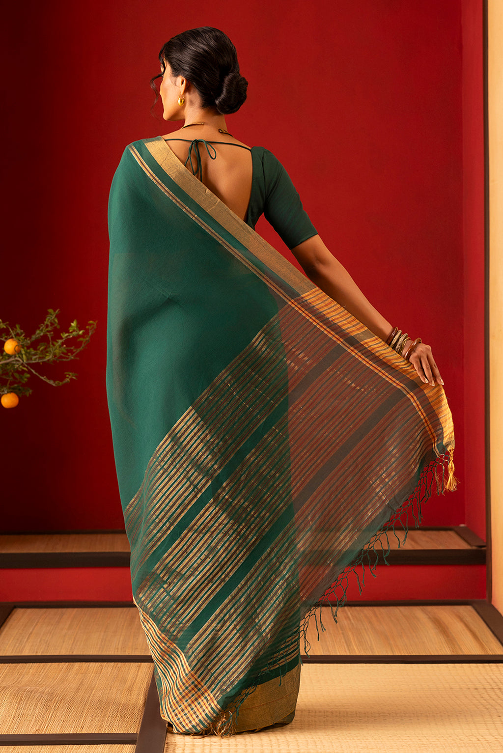 Surahi-Bottle Green Cotton Saree