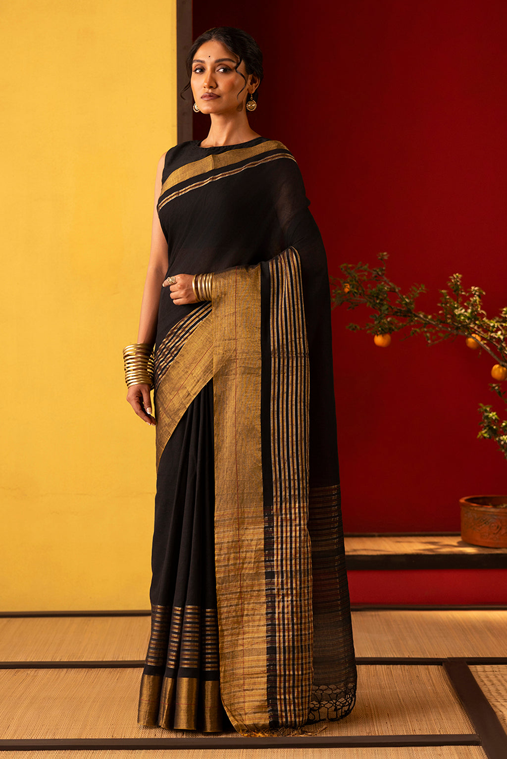 Surahi-Black Cotton Saree