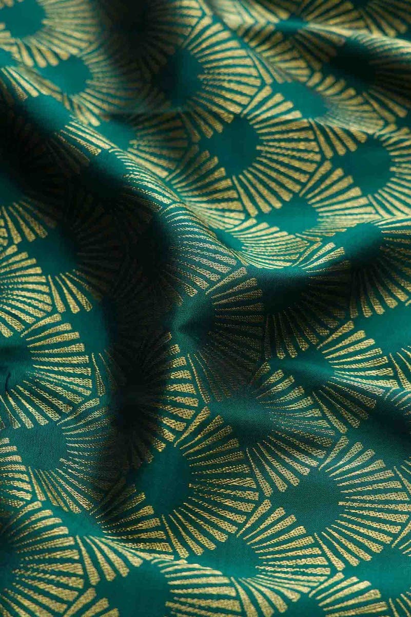 Green Dual Tone Kanchipuram Silk Saree