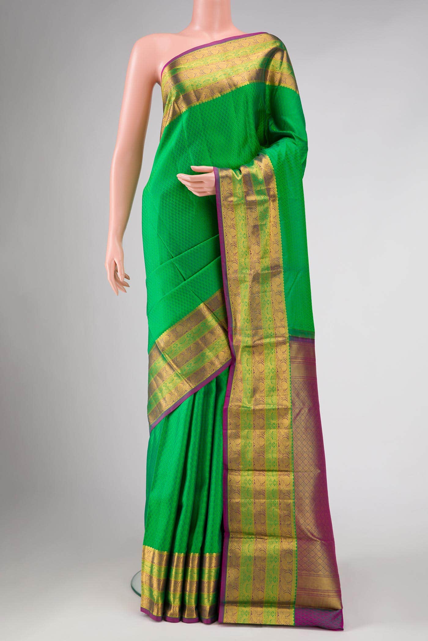 Green Dual Tone Kanchipuram Silk Saree