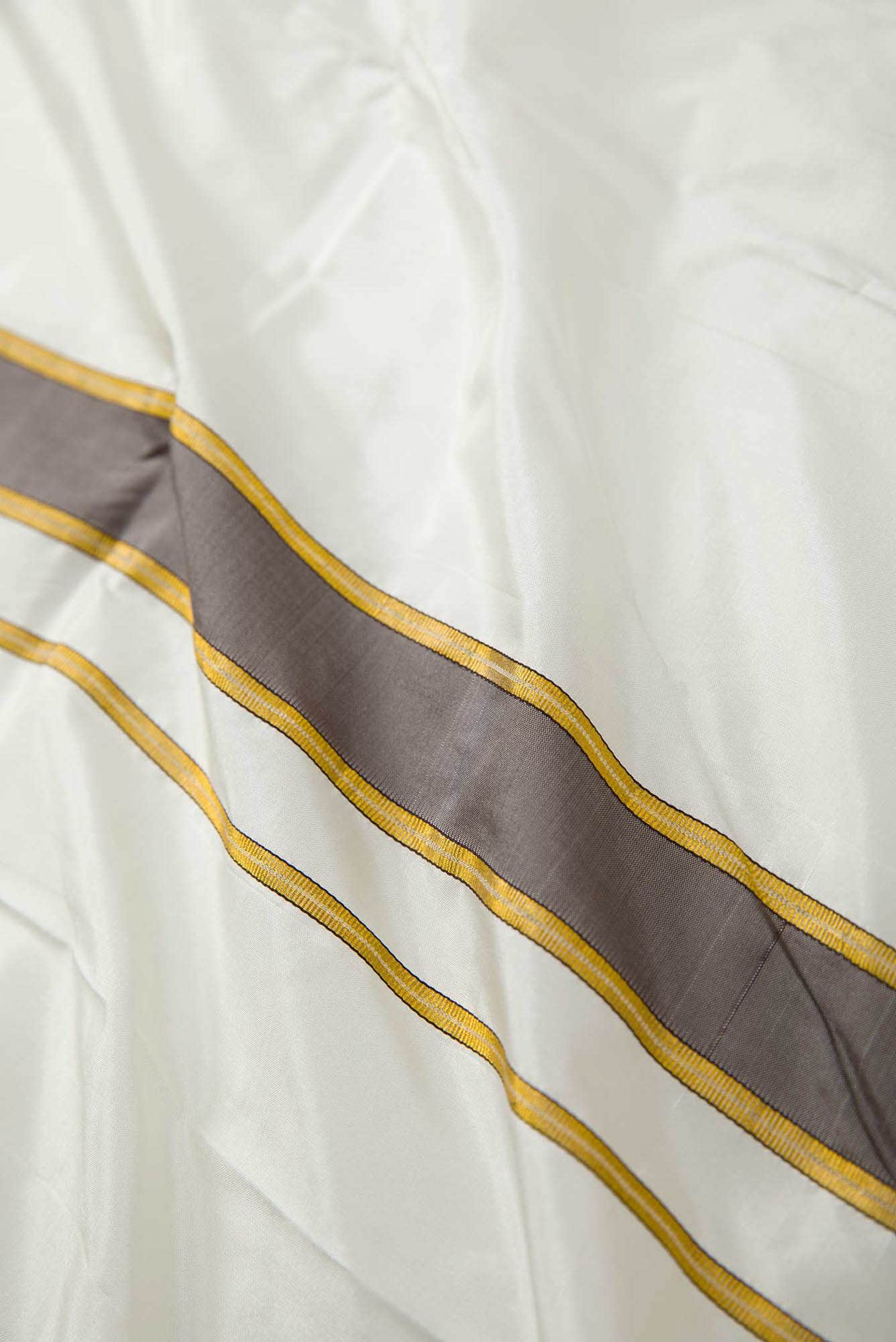 Cream Silk Dhoti With Angavastram (10X 6) Muzham