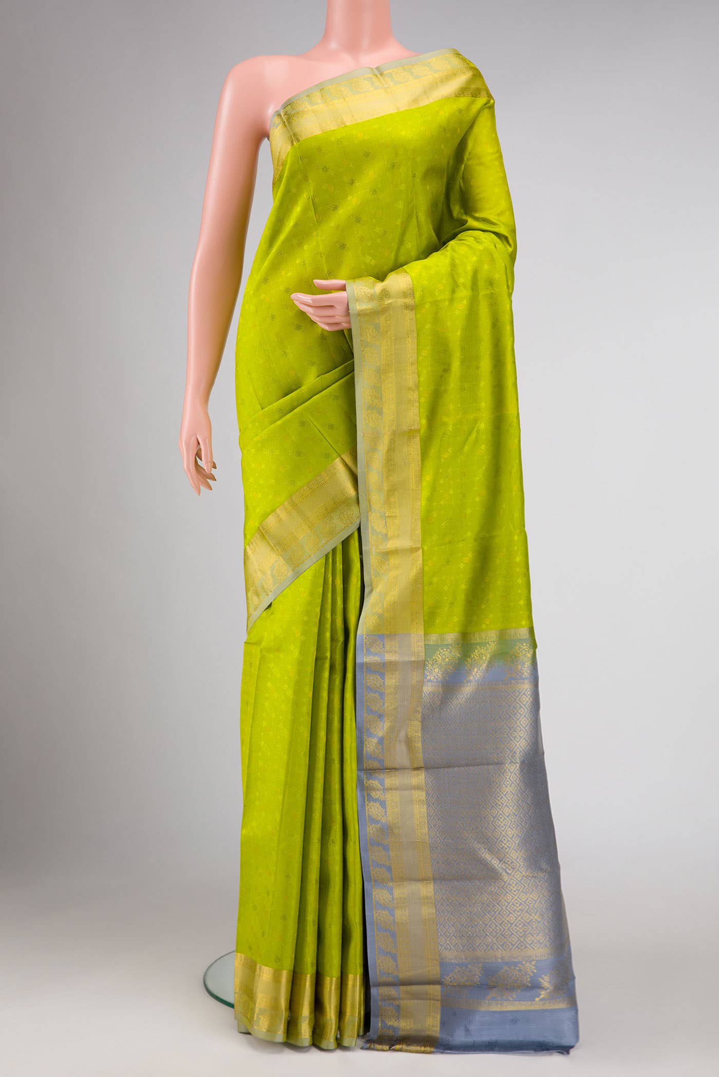Parrot Green Dual Tone Kanchipuram Silk Saree