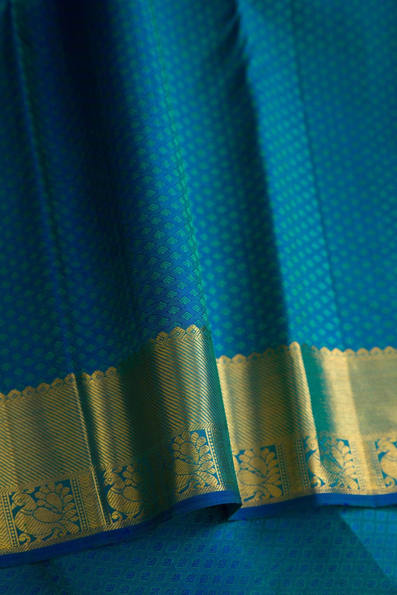Green Dual Tone Kanchipuram Silk Saree