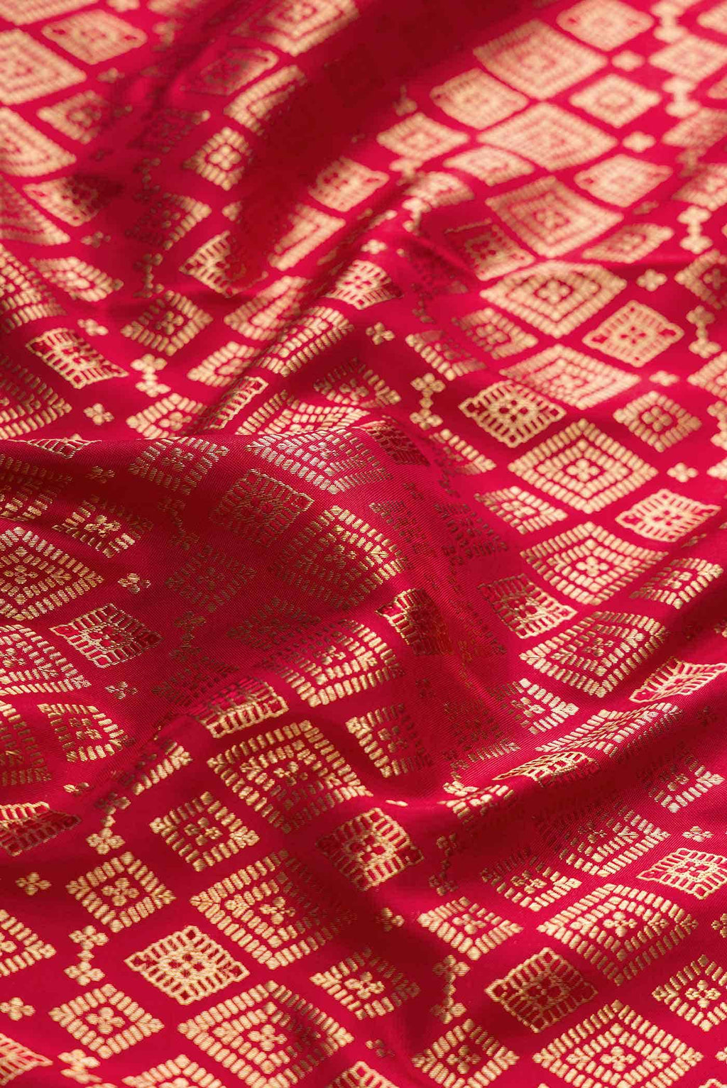 Red Dual Tone Kanchipuram Silk Saree