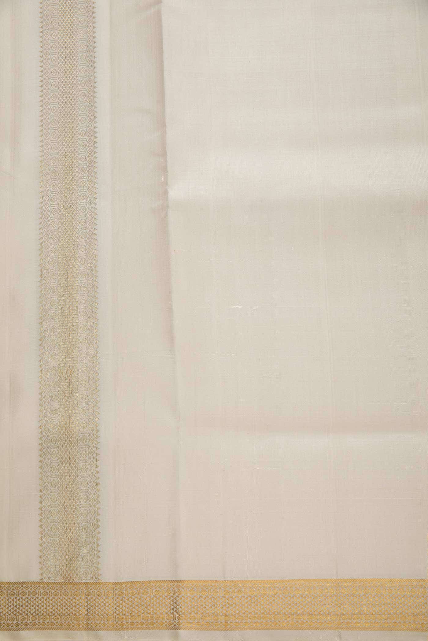 Cream Silk Dhoti With Angavastram (8X4) Muzham