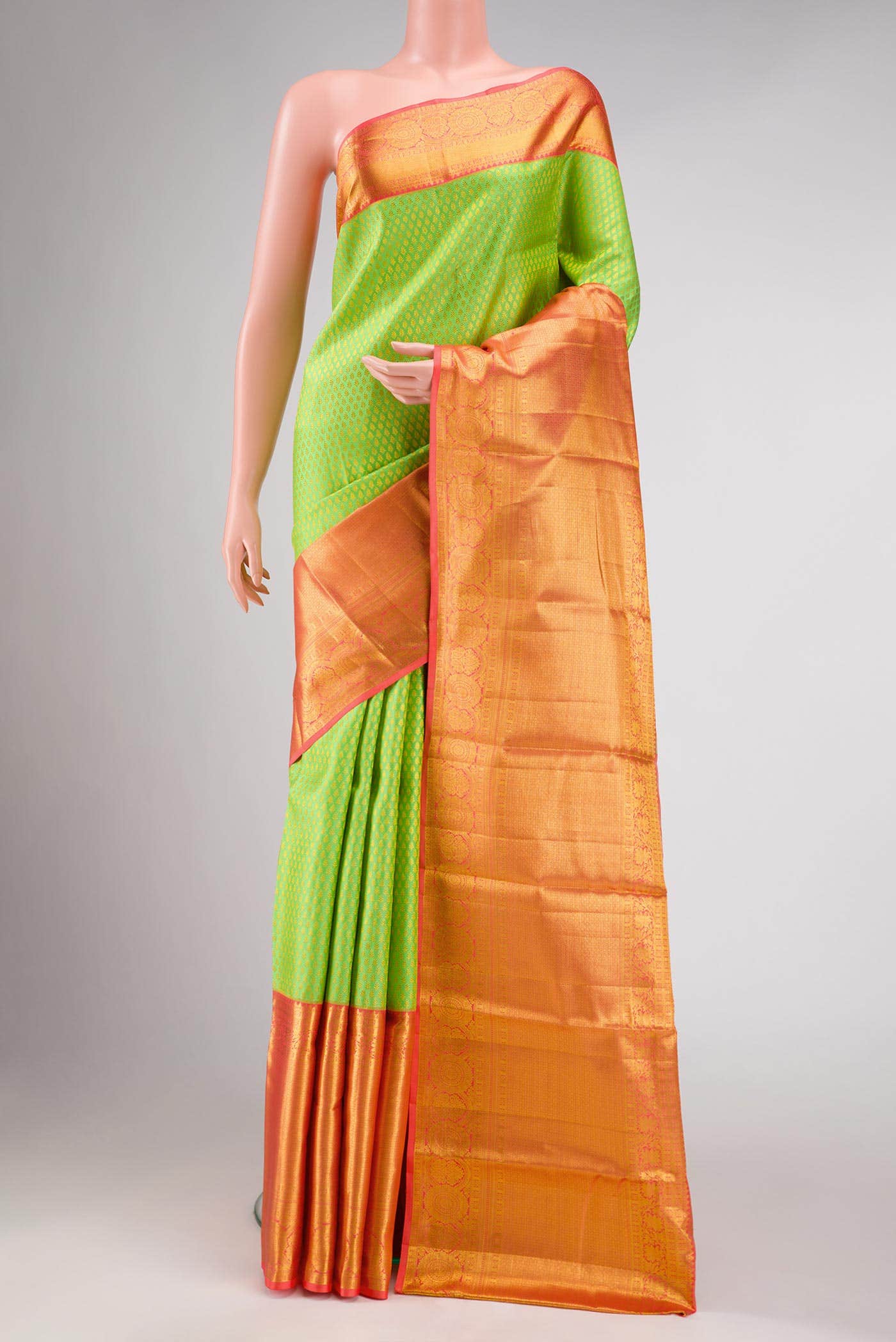 Parrot Green Dual Tone Kanchipuram Silk Saree