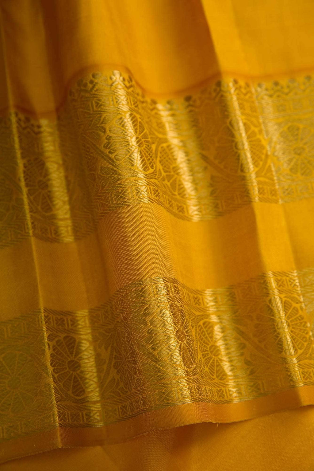 Pure Silk Pure Zari Purple Dual Tone Kanchipuram Saree