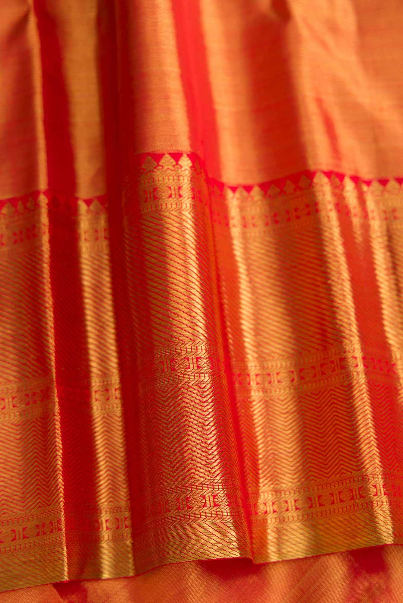 Pure Silk Pure Zari Yellow Dual Tone Kanchipuram Tissue Saree