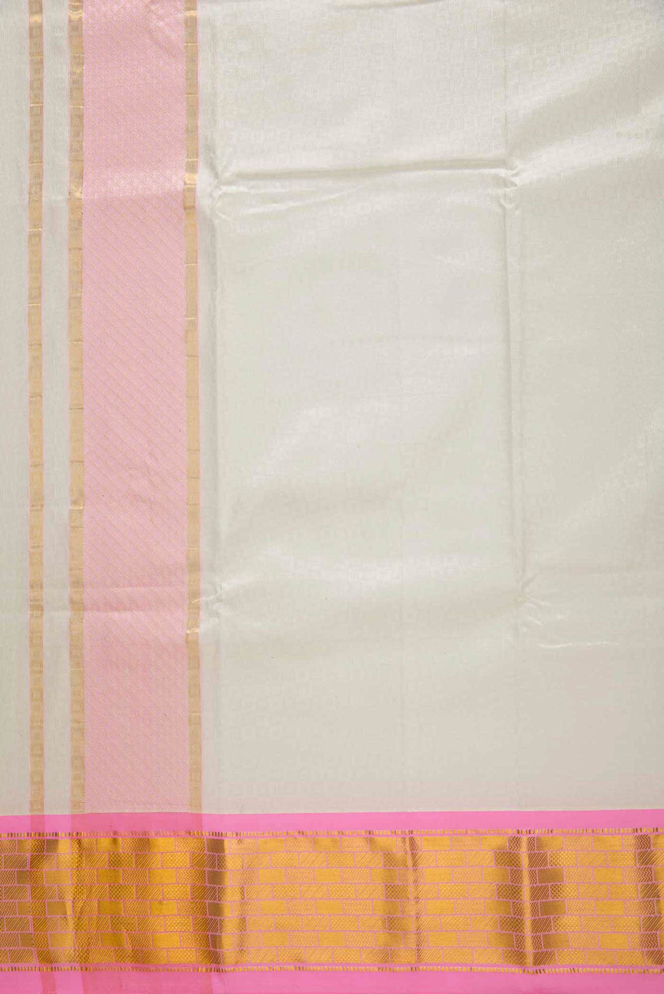 Cream Silk Dhoti With Angavastram (8X4) Muzham