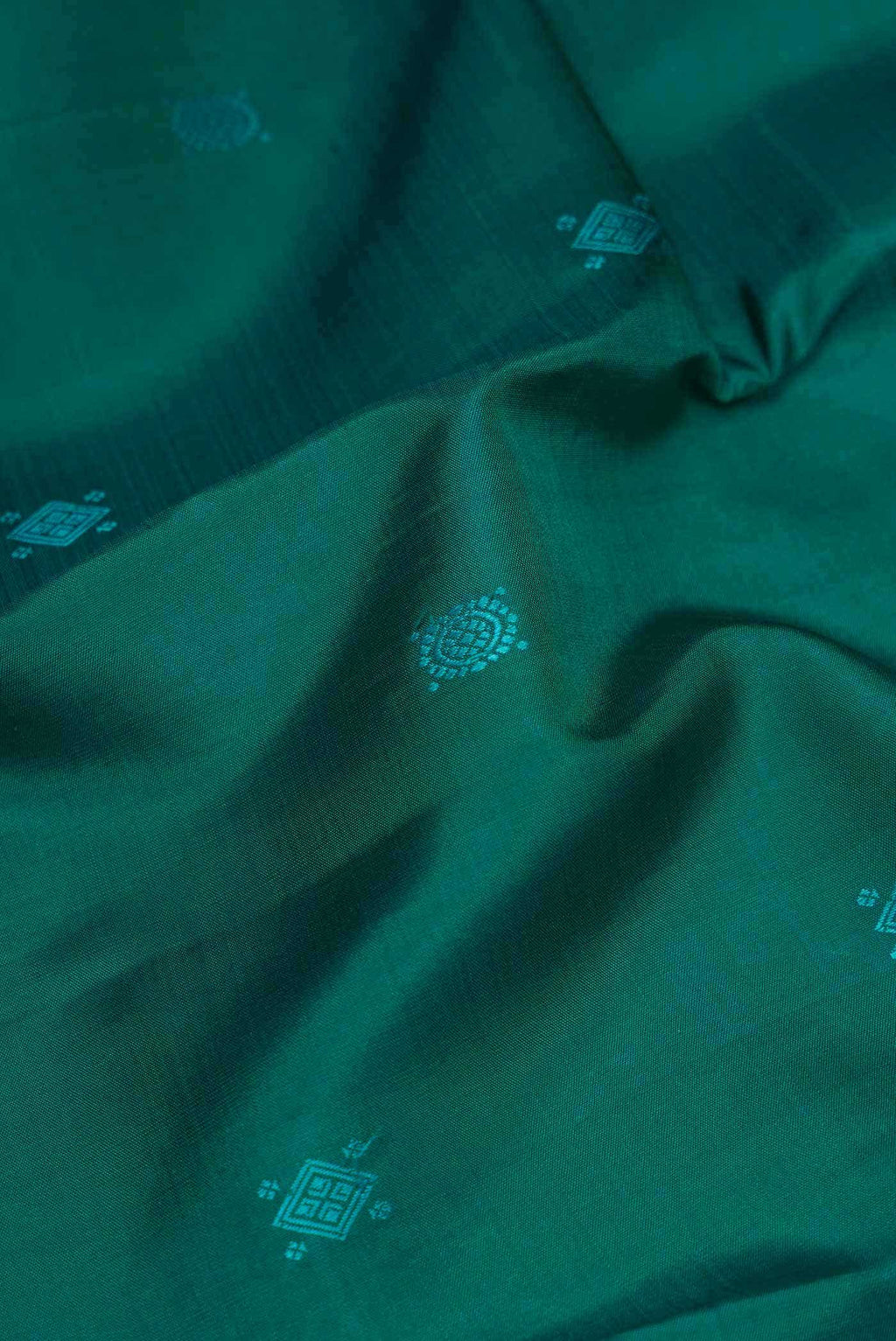 Green Dual Tone Kanchipuram Silk Saree