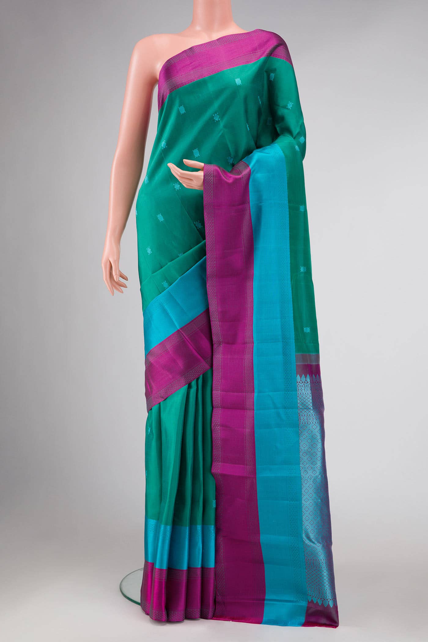 Green Dual Tone Kanchipuram Silk Saree