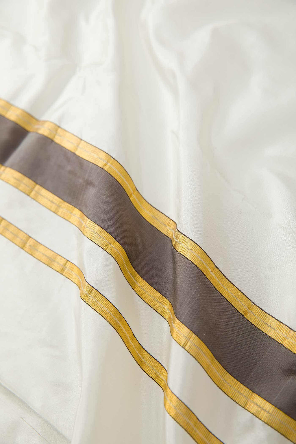 Cream Silk Dhoti With Angavastram (9X 5) Muzham