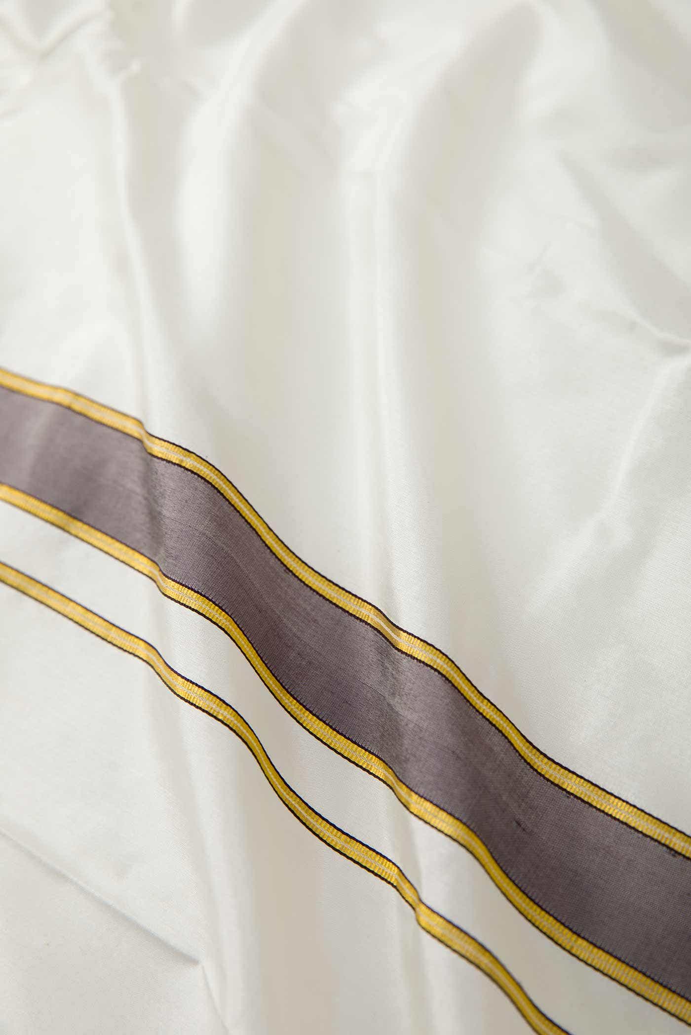 Cream Silk Dhoti With Angavastram (9X 5) Muzham