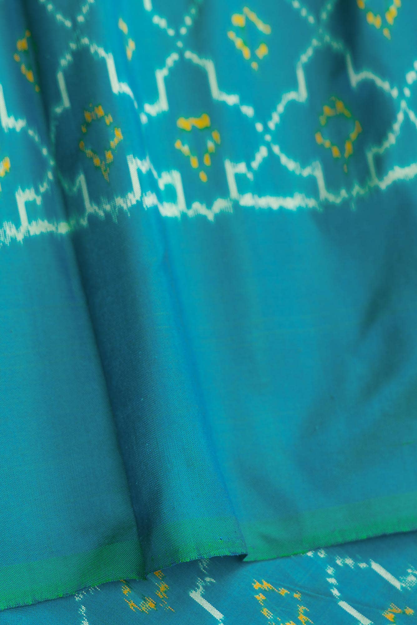 White Dual Tone Double Ikat Saree