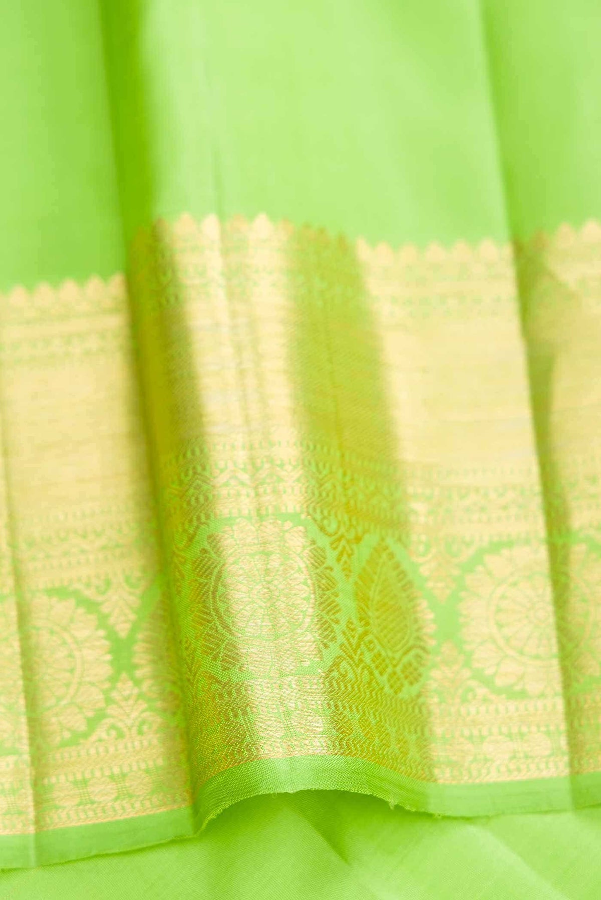 Golden Peach Dual Tone Kanchipuram Tissue Silk Saree