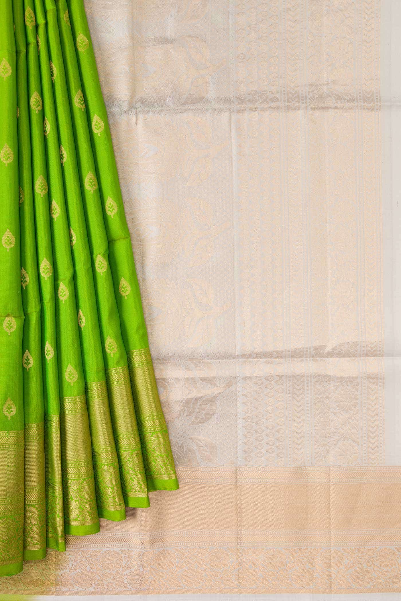 Green Dual Tone Soft Silk Saree