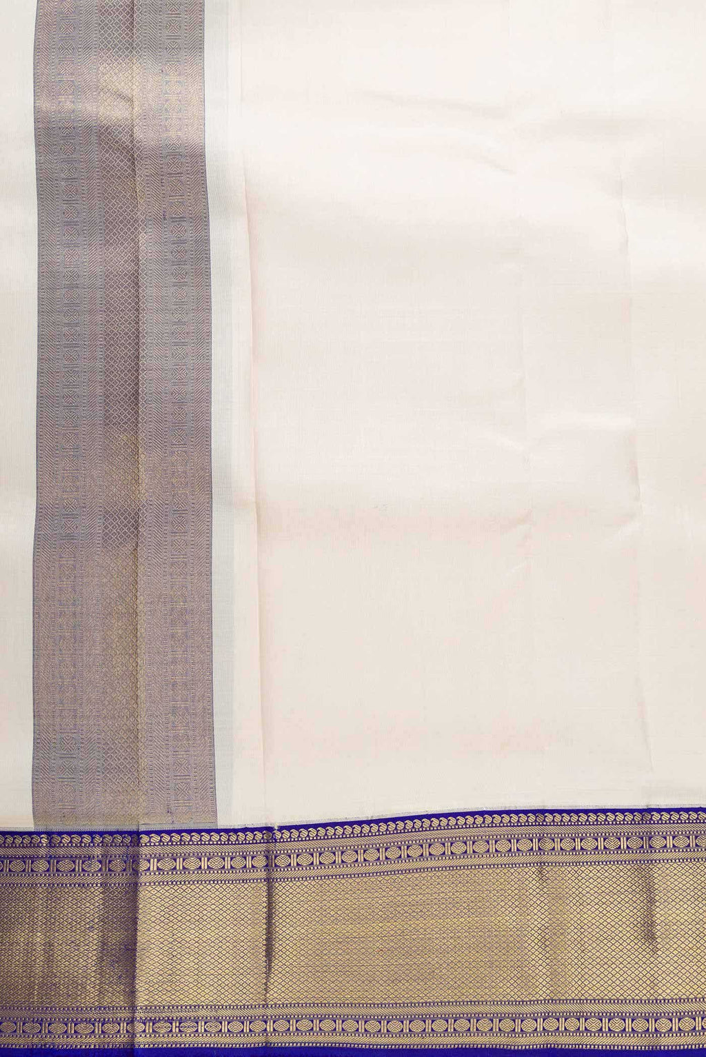 Sandal Silk Dhoti With Angavastram (8X4) Muzham